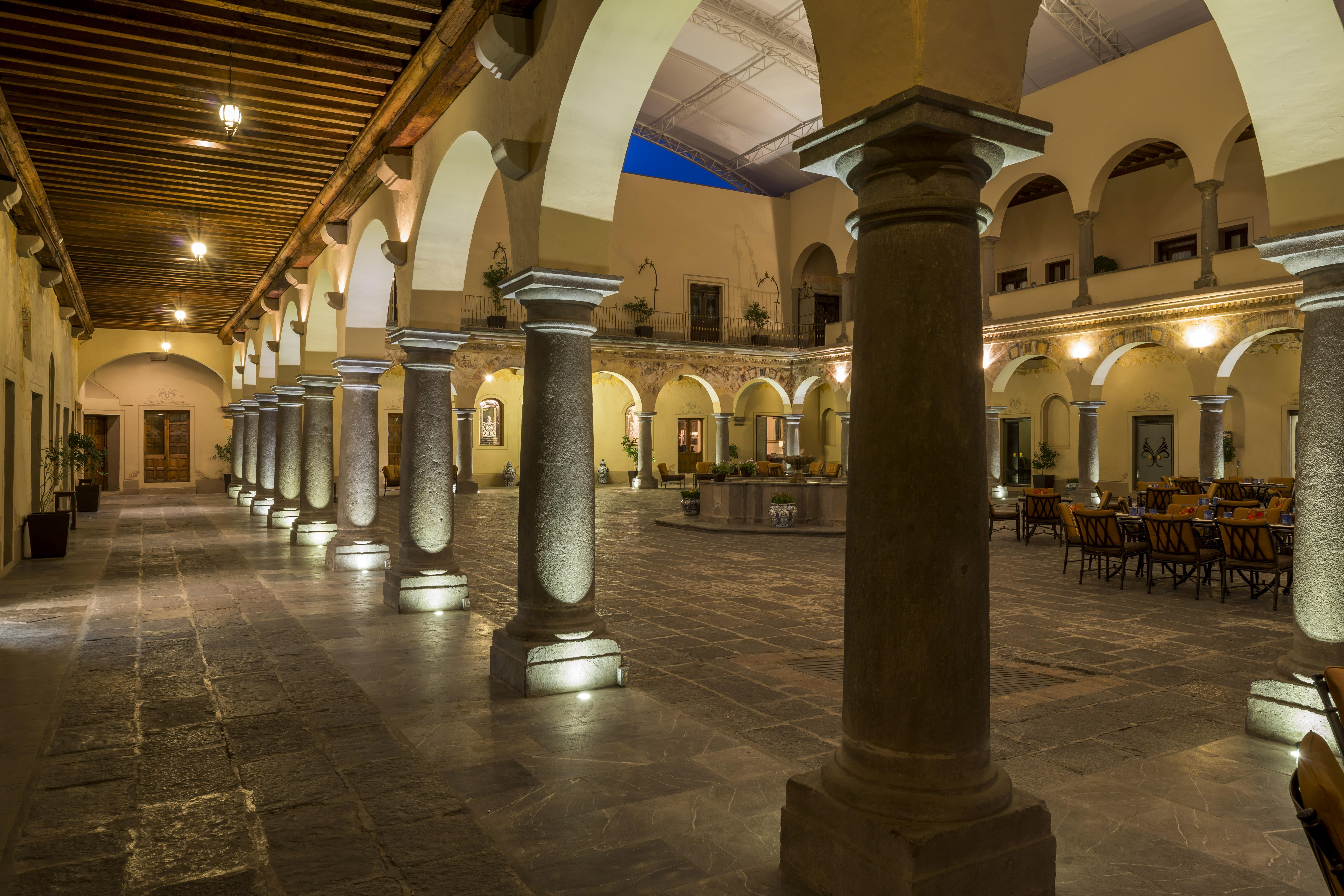 Quinta Real Puebla 호텔 외부 사진 The interior of the museum